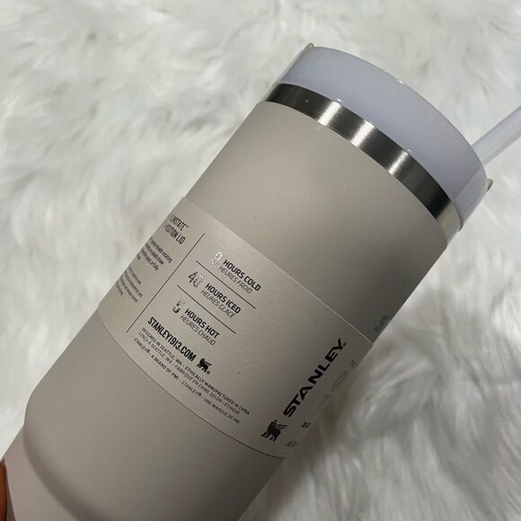 NWT Stanley Adventure Quencher H2.0 FlowState Tumbler Soft Matte 40 Oz. Dune - Picture 3 of 8